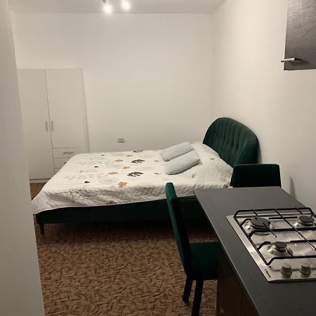 Luxury Accommodation Republicii Брашов Екстериор снимка