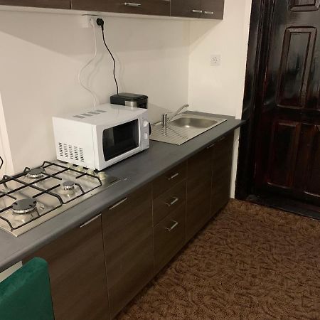 Luxury Accommodation Republicii Брашов Екстериор снимка