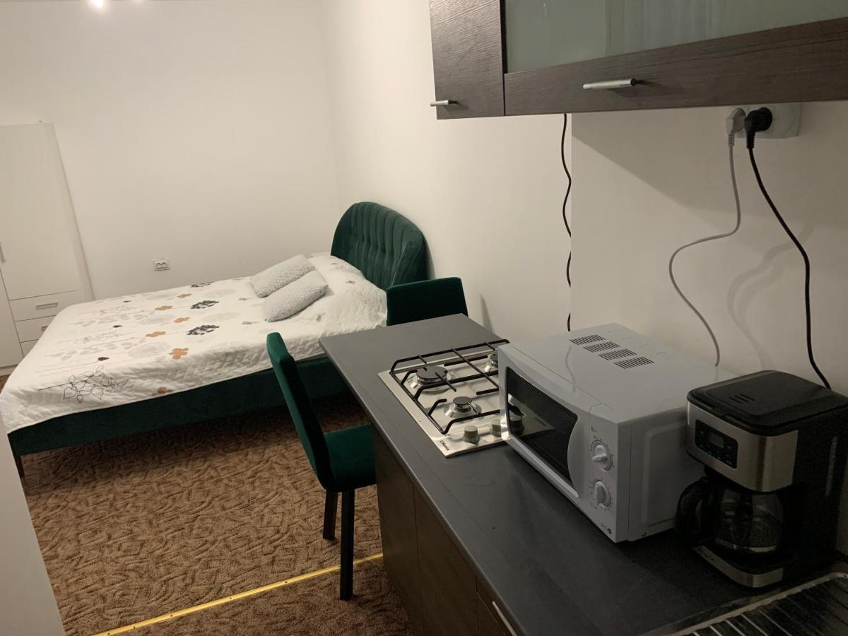 Luxury Accommodation Republicii Брашов Екстериор снимка