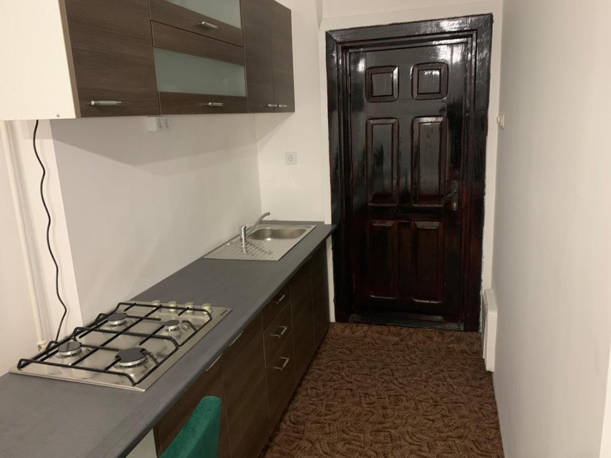 Luxury Accommodation Republicii Брашов Екстериор снимка