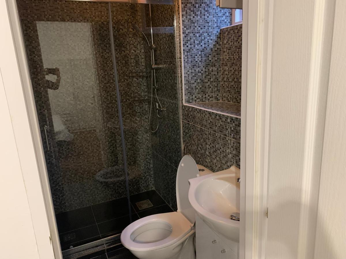 Luxury Accommodation Republicii Брашов Екстериор снимка