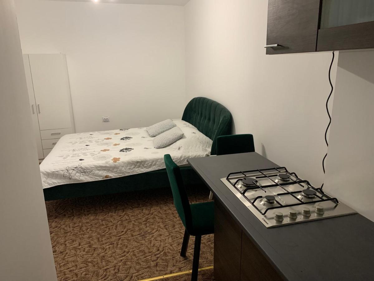 Luxury Accommodation Republicii Брашов Екстериор снимка