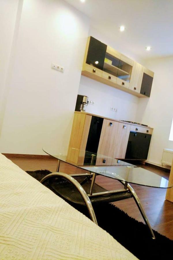 Luxury Accommodation Republicii Брашов Екстериор снимка