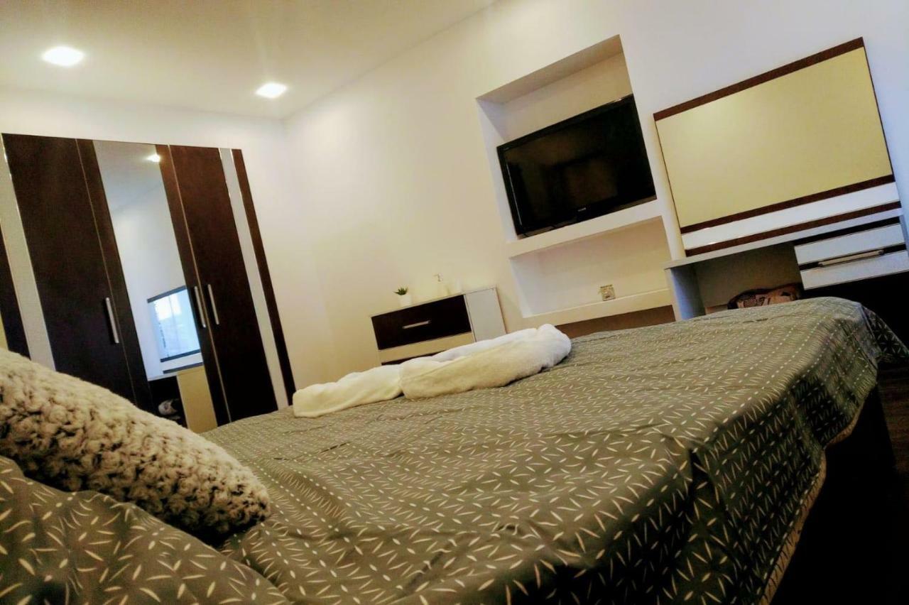 Luxury Accommodation Republicii Брашов Екстериор снимка
