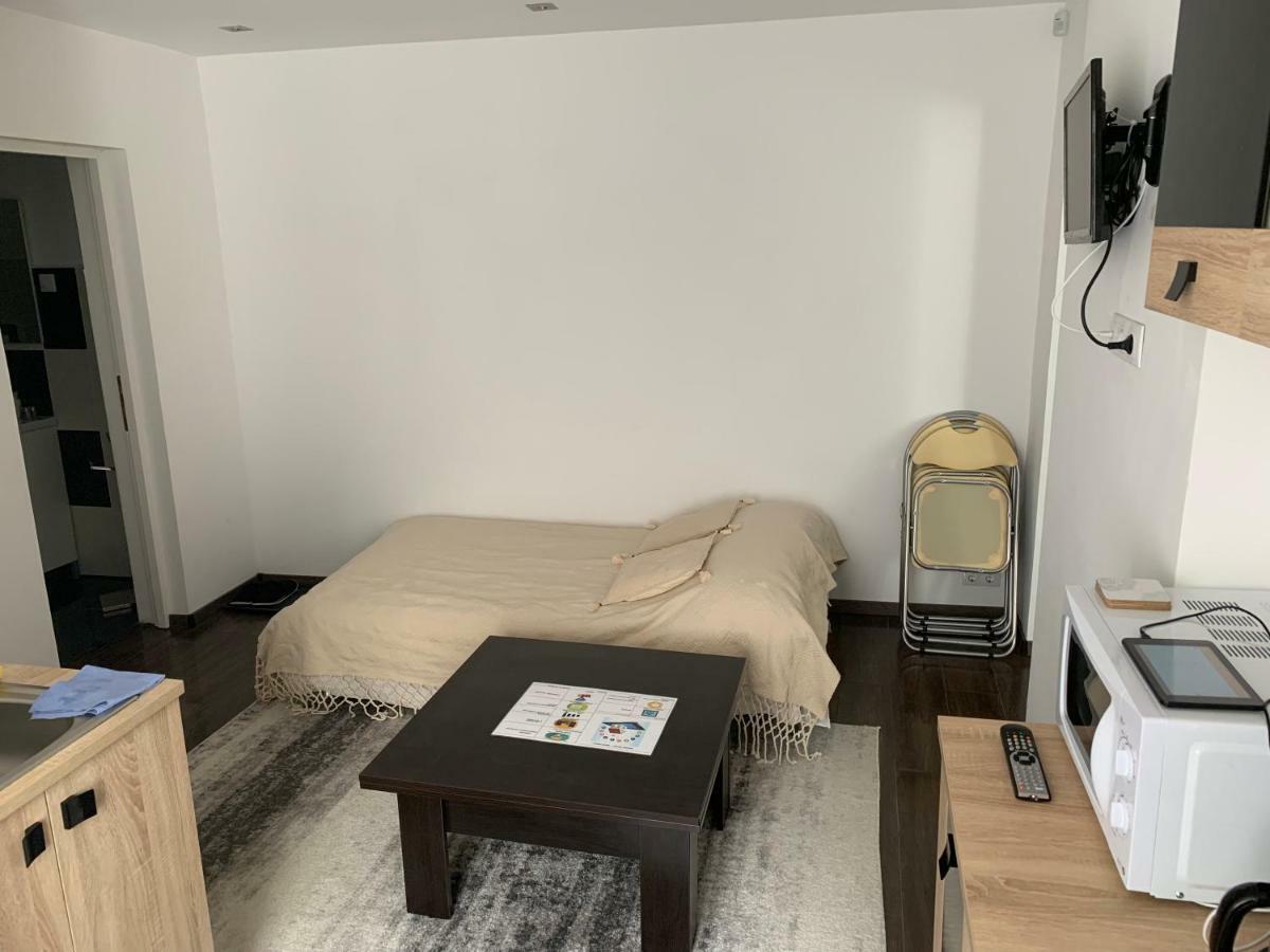 Luxury Accommodation Republicii Брашов Екстериор снимка